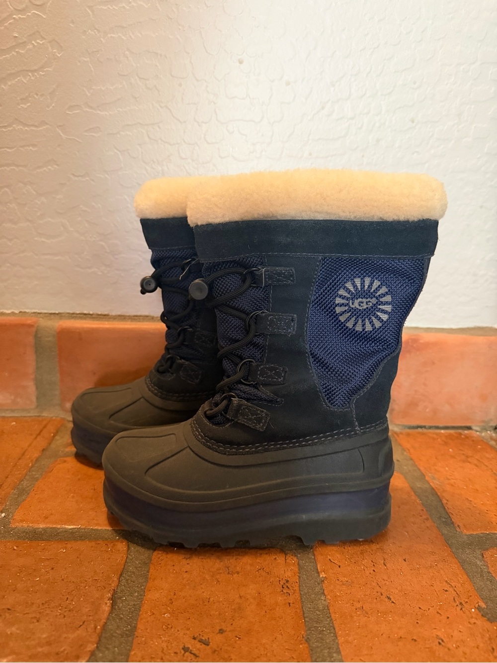 UGG Australia kids waterproof Snow Boots sz 11